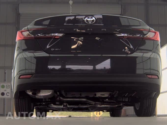 2026 Toyota Camry LE - miniatura 7