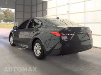 2026 Toyota Camry LE - miniatura 8