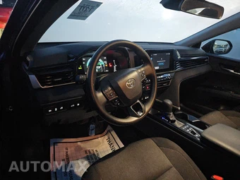 2026 Toyota Camry LE - miniatura 11