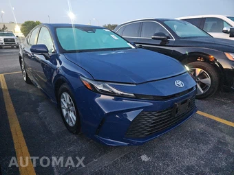 2026 Toyota Camry LE - miniatura 3