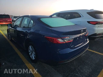 2026 Toyota Camry LE - miniatura 6