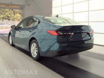 2026 Toyota Camry LE - miniatura 6