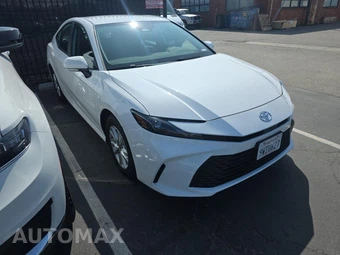 2026 Toyota Camry LE - miniatura 3