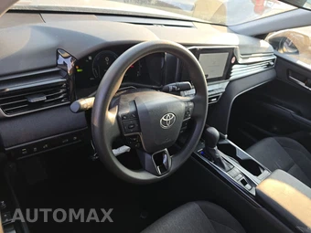 2026 Toyota Camry LE - miniatura 10