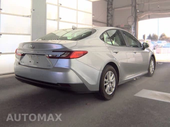 2026 Toyota Camry LE - miniatura 4