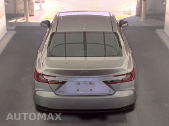 2026 Toyota Camry LE - miniatura 5