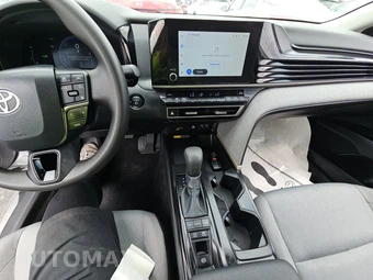 2026 Toyota Camry LE - miniatura 11