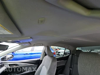 2026 Toyota Camry LE - miniatura 17