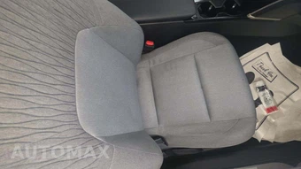 2026 Toyota Camry LE - miniatura 29