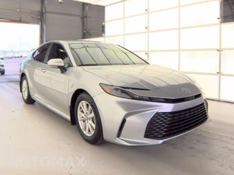 2026 Toyota Camry LE - miniatura 3