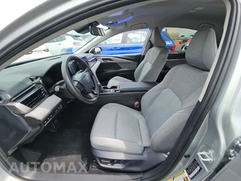 2026 Toyota Camry LE - miniatura 7
