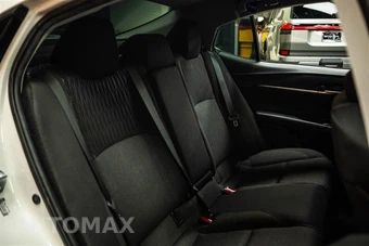 2026 Toyota Camry LE - miniatura 10