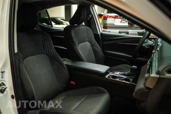 2026 Toyota Camry LE - miniatura 13