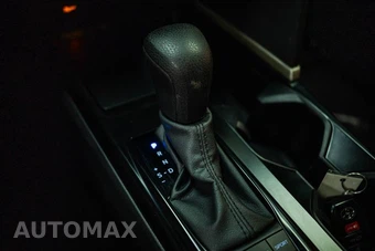 2026 Toyota Camry LE - miniatura 17