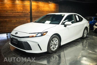 2026 Toyota Camry LE - miniatura 2