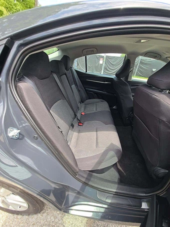 2026 Toyota Camry LE - miniatura 13