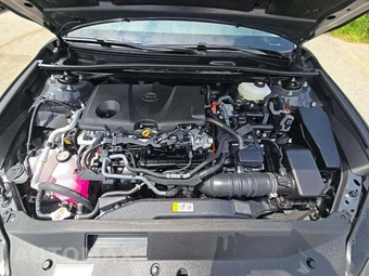 2026 Toyota Camry LE - miniatura 18