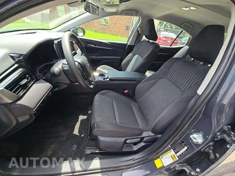 2026 Toyota Camry LE - miniatura 3