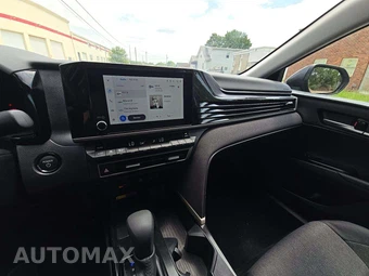 2026 Toyota Camry LE - miniatura 7