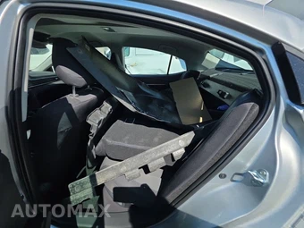 2026 Toyota Camry LE - miniatura 13