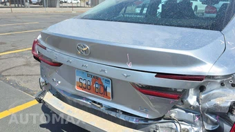 2026 Toyota Camry LE - miniatura 24