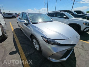 2026 Toyota Camry LE - miniatura 3