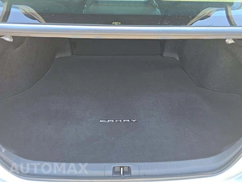 2026 Toyota Camry LE - miniatura 11