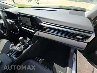2026 Toyota Camry LE - miniatura 19
