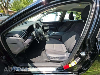 2026 Toyota Camry LE - miniatura 6