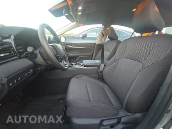 2026 Toyota Camry LE - miniatura 13