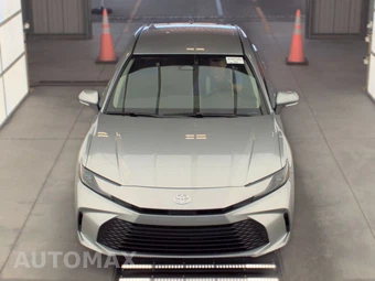 2026 Toyota Camry LE - miniatura 2