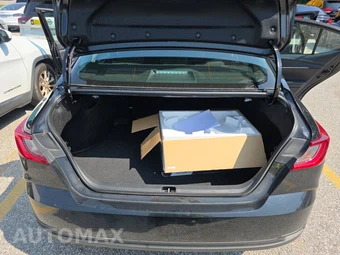 2026 Toyota Camry LE - miniatura 16