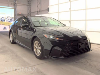 2026 Toyota Camry LE - miniatura 3