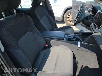 2026 Toyota Camry LE - miniatura 8