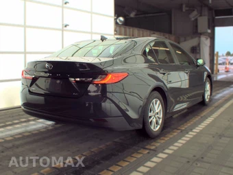 2026 Toyota Camry LE - miniatura 5