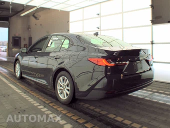 2026 Toyota Camry LE - miniatura 8