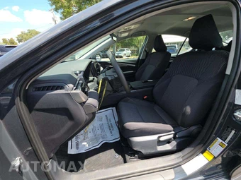 2026 Toyota Camry LE - miniatura 6
