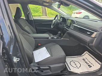 2026 Toyota Camry LE - miniatura 14