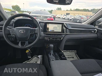 2026 Toyota Camry LE - miniatura 17