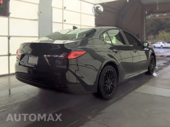 2026 Toyota Camry LE - miniatura 5