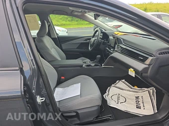 2026 Toyota Camry LE - miniatura 14