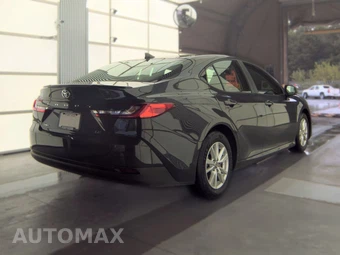 2026 Toyota Camry LE - miniatura 5