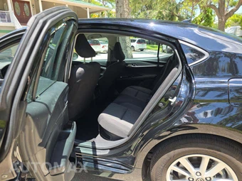 2026 Toyota Camry LE - miniatura 13