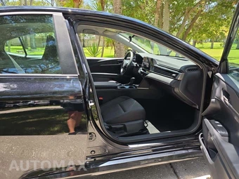 2026 Toyota Camry LE - miniatura 18