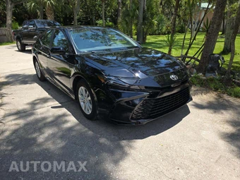 2026 Toyota Camry LE - miniatura 4