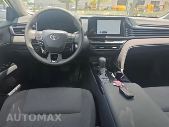 2026 Toyota Camry LE - miniatura 14