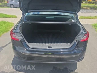 2026 Toyota Camry LE - miniatura 19