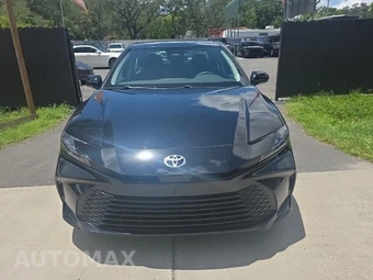 2026 Toyota Camry LE - miniatura 2