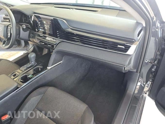 2026 Toyota Camry LE - miniatura 19