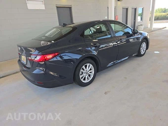 2026 Toyota Camry LE - miniatura 3